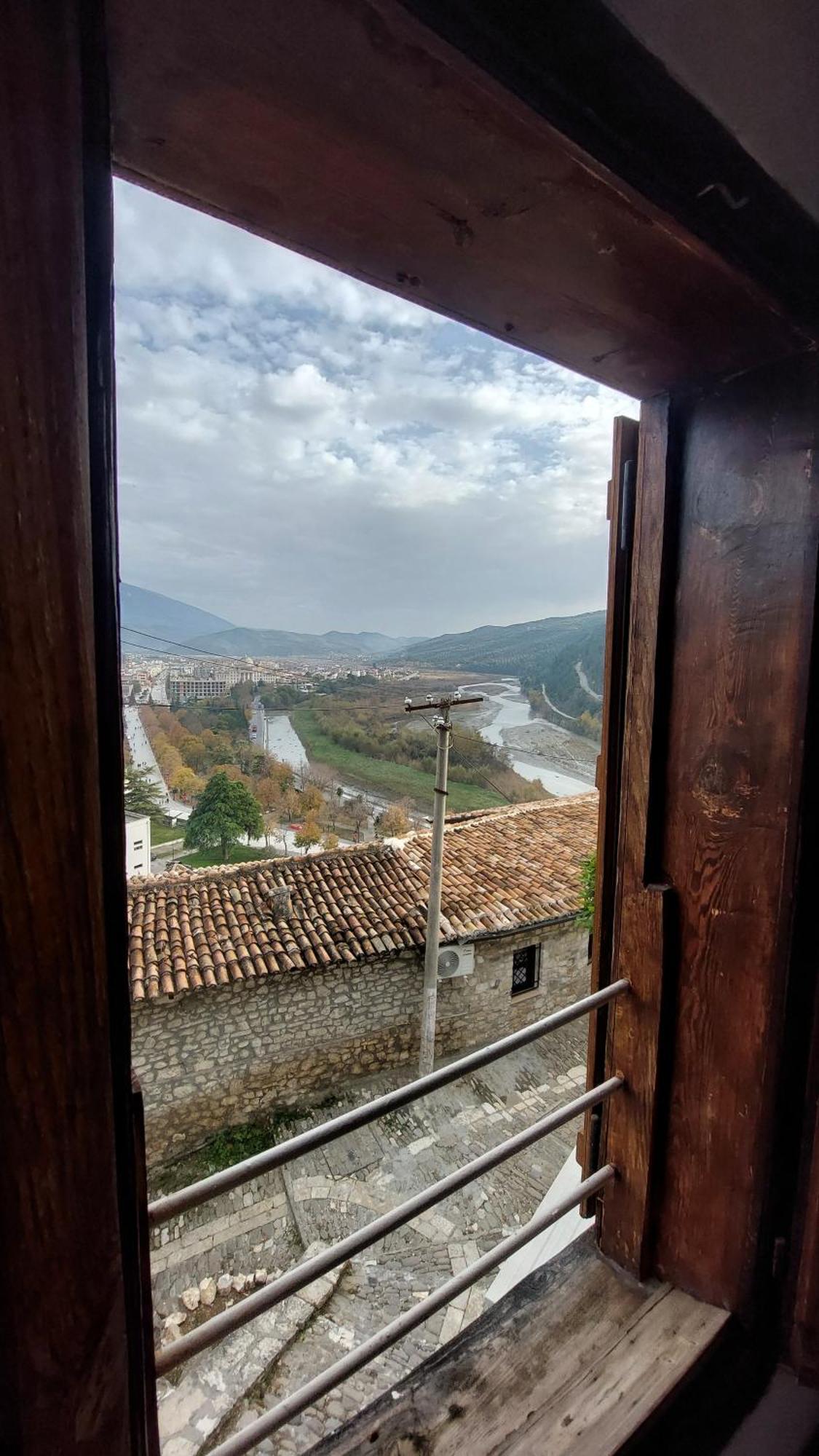 Hava Baci Lägenhet Berat Exteriör bild